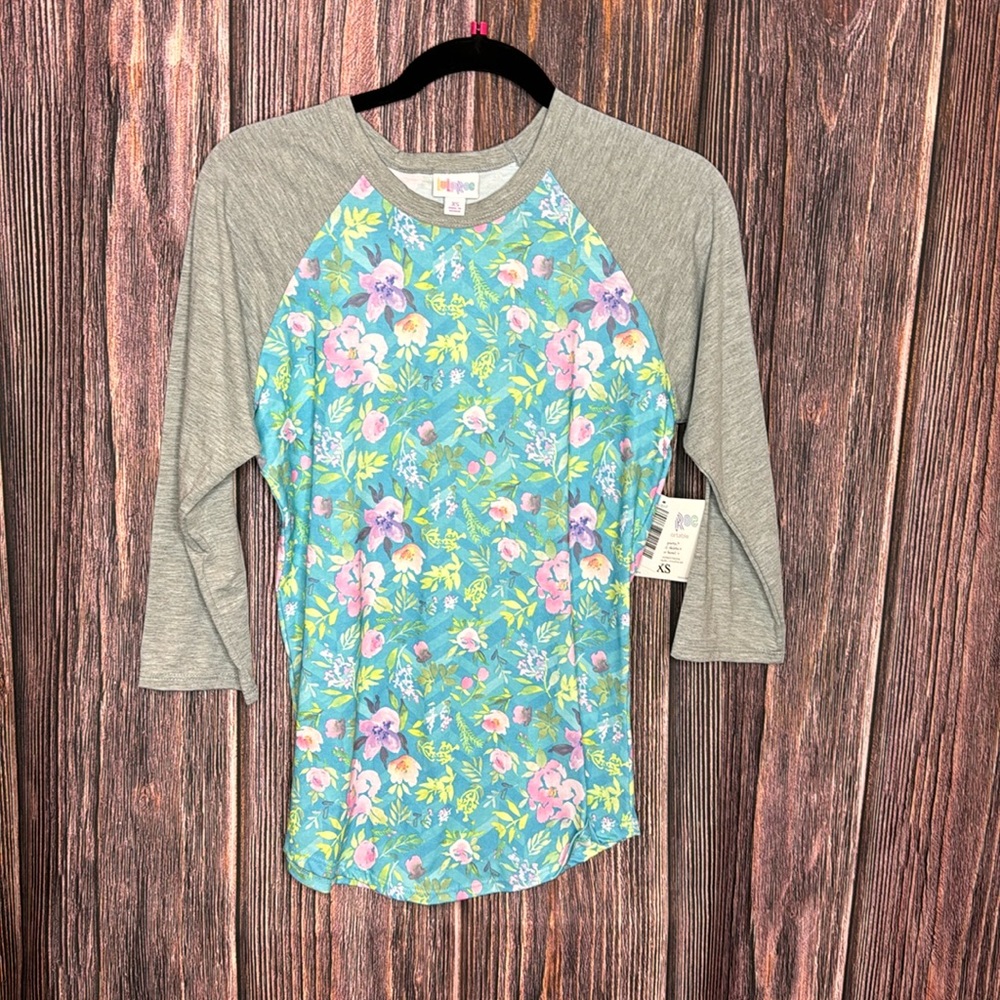 LuLaRoe Randy Raglan 3/4 Sleeve Shirt. XS. New with tags.